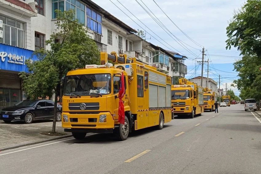连续奋战又出发 3377体育紧急驰援湘潭涓水决口